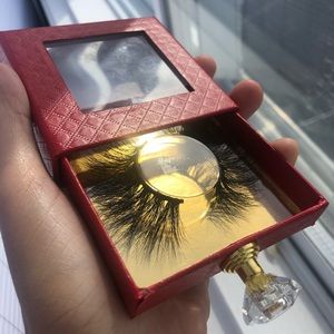 Strip Lashes / DRAMA QUEEN